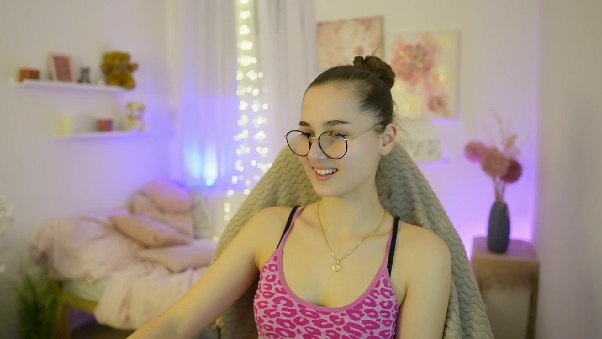 Gallery image thumbnail from Anita_Grey_'s myfreecams stream on, 12/28/2025, 19:42 image 6 of 20