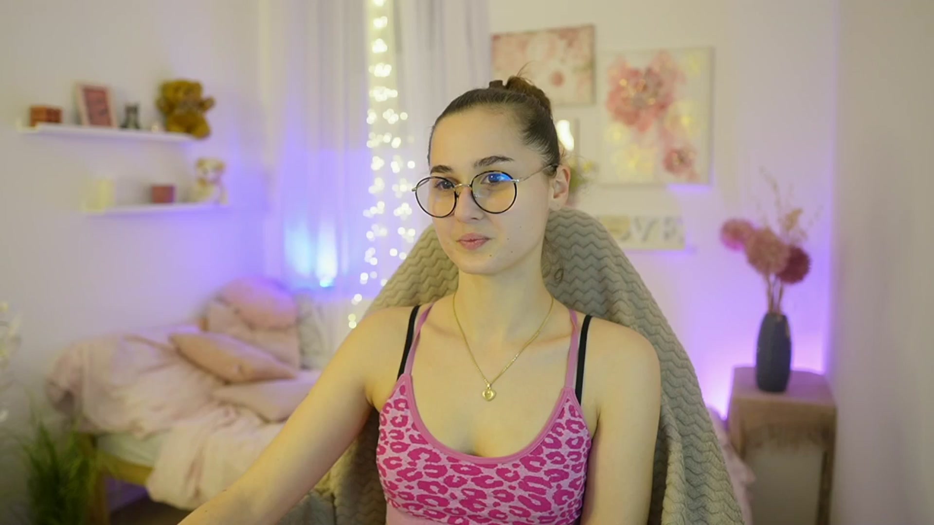 Gallery image thumbnail from Anita_Grey_'s myfreecams stream on, 12/28/2025, 19:42 image 1 of 20