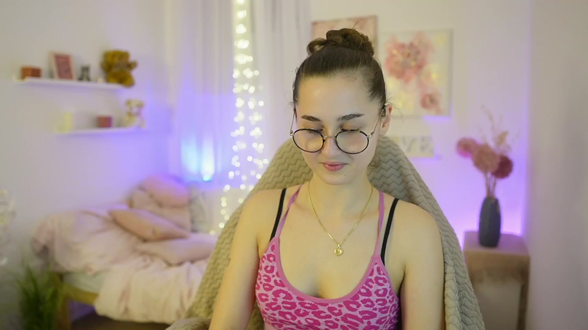 Gallery image thumbnail from Anita_Grey_'s myfreecams stream on, 12/28/2025, 19:42 image 12 of 20