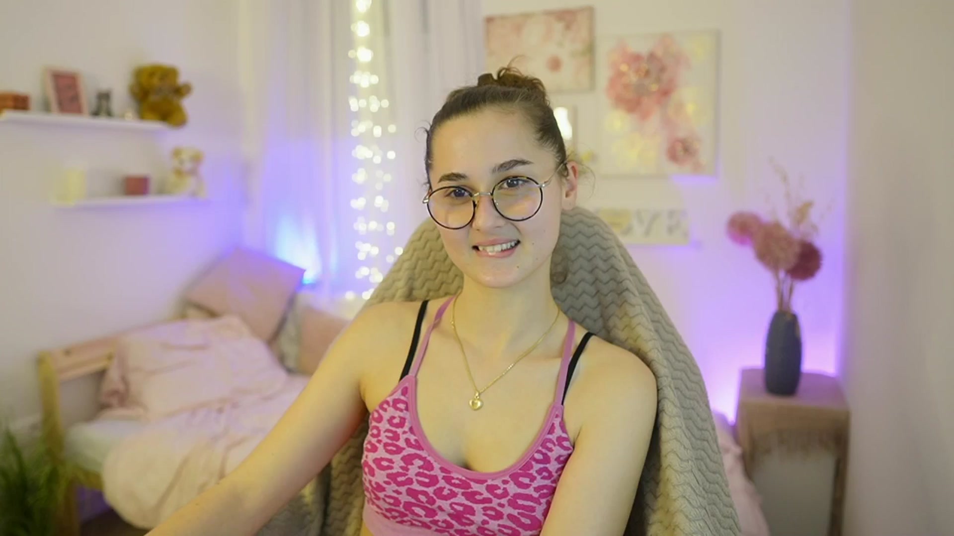 Gallery image thumbnail from Anita_Grey_'s myfreecams stream on, 12/28/2025, 22:18 image 2 of 20