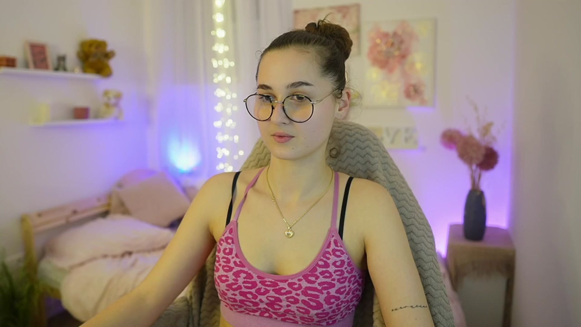Gallery image thumbnail from Anita_Grey_'s myfreecams stream on, 12/28/2025, 23:39 image 14 of 20