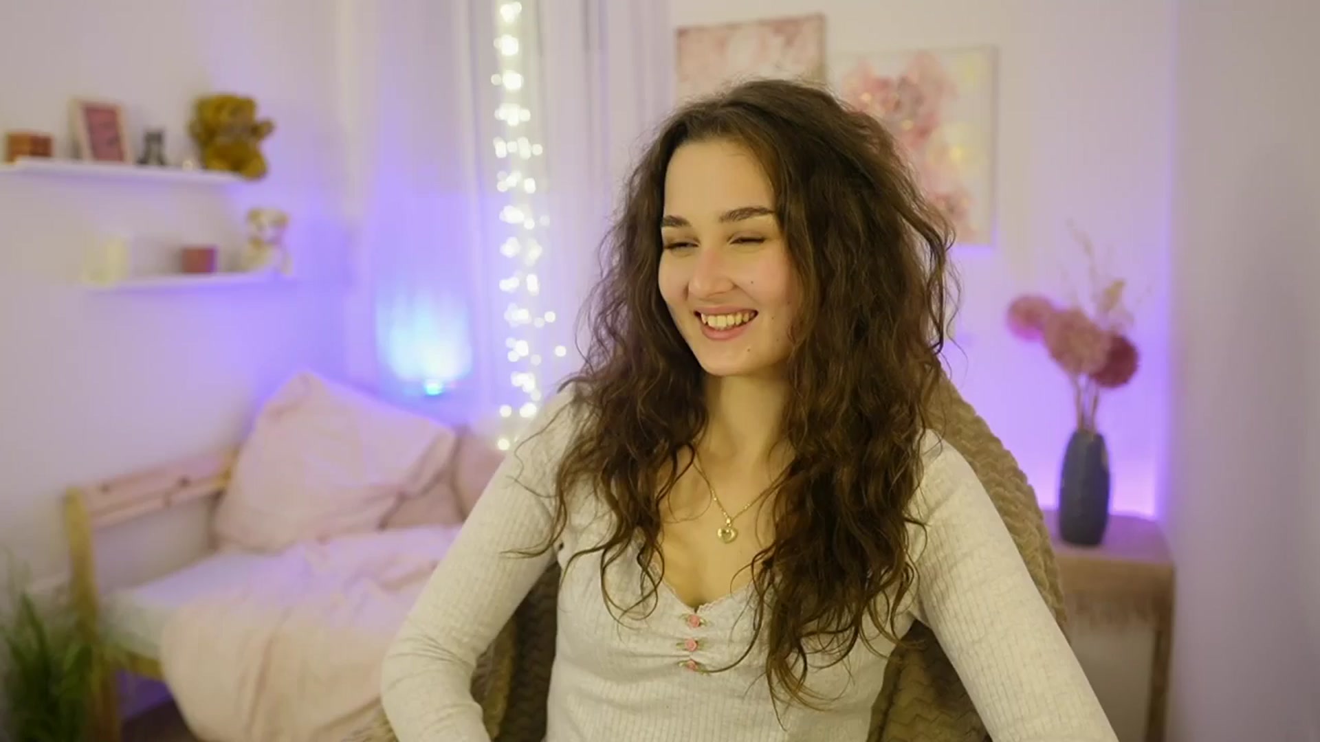 Gallery image thumbnail from Anita_Grey_'s myfreecams stream on, 12/29/2025, 23:34 image 16 of 20