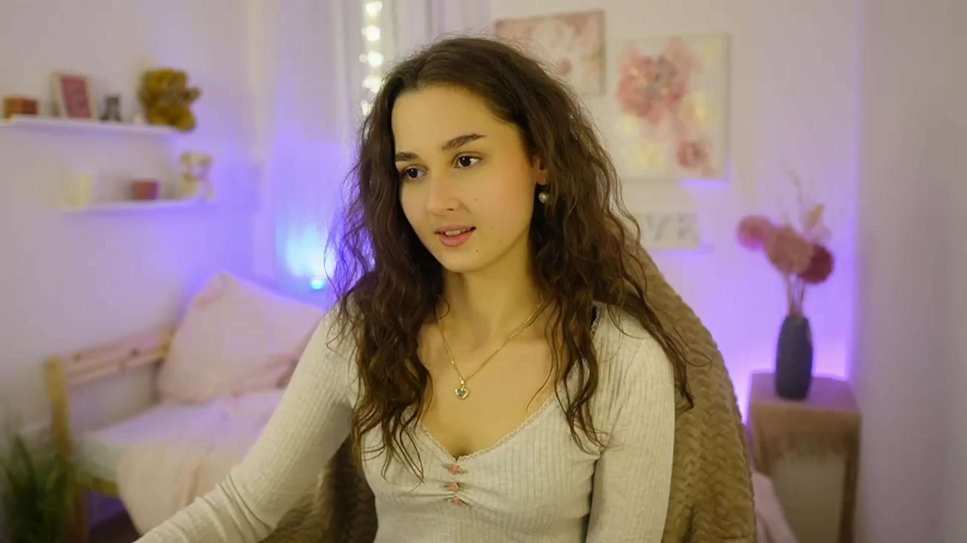 Gallery image thumbnail from Anita_Grey_'s myfreecams stream on, 12/29/2025, 23:34 image 9 of 20