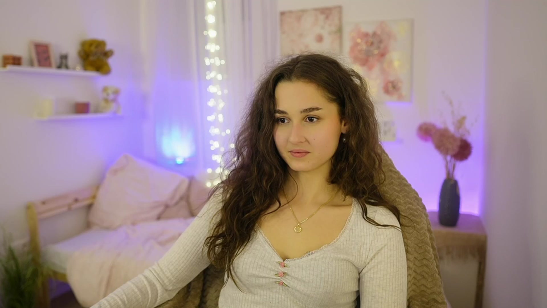 Gallery image thumbnail from Anita_Grey_'s myfreecams stream on, 12/30/2025, 24:13 image 14 of 20