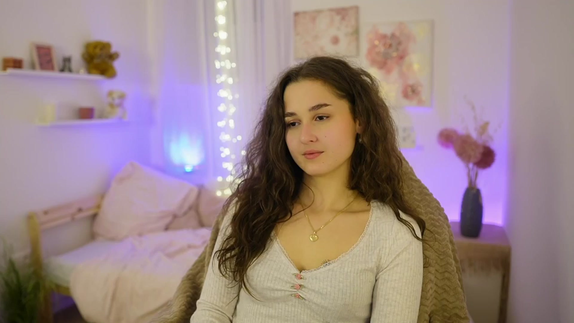 Gallery image thumbnail from Anita_Grey_'s myfreecams stream on, 12/30/2025, 24:13 image 13 of 20