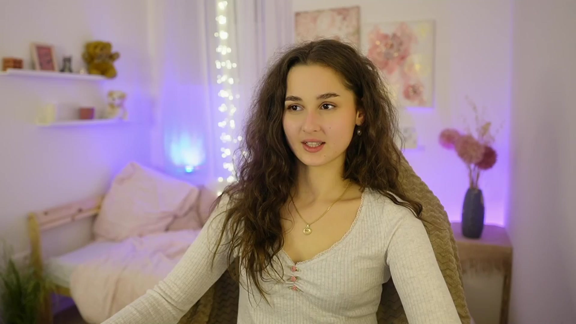 Gallery image thumbnail from Anita_Grey_'s myfreecams stream on, 12/30/2025, 24:13 image 7 of 20