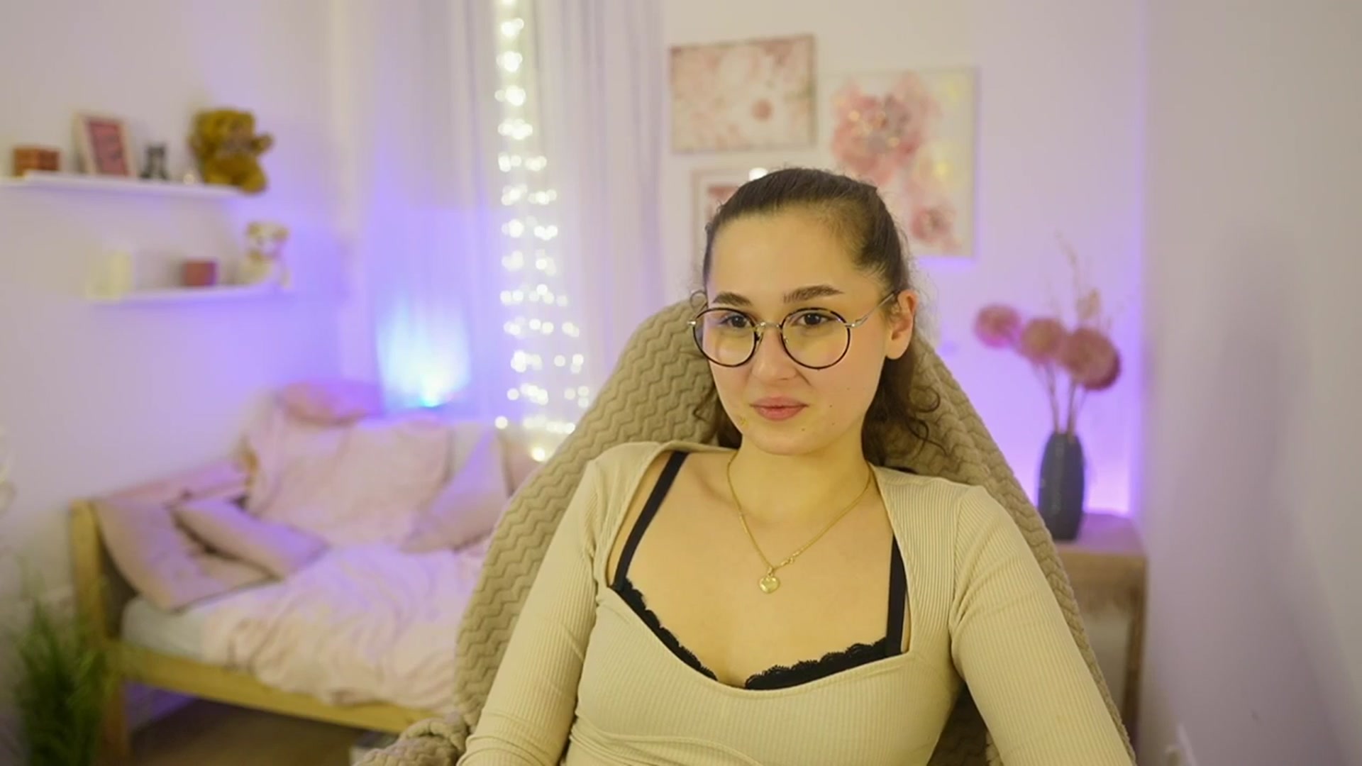 Gallery image thumbnail from Anita_Grey_'s myfreecams stream on, 01/03/2026, 23:33 image 16 of 20