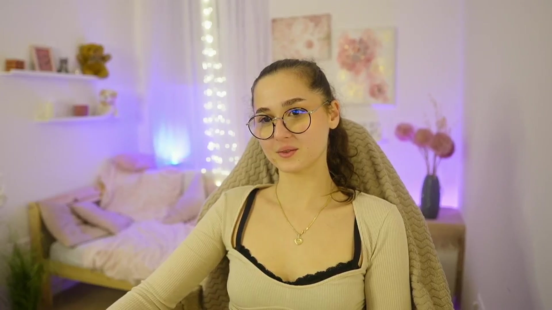 Gallery image thumbnail from Anita_Grey_'s myfreecams stream on, 01/03/2026, 23:33 image 3 of 20