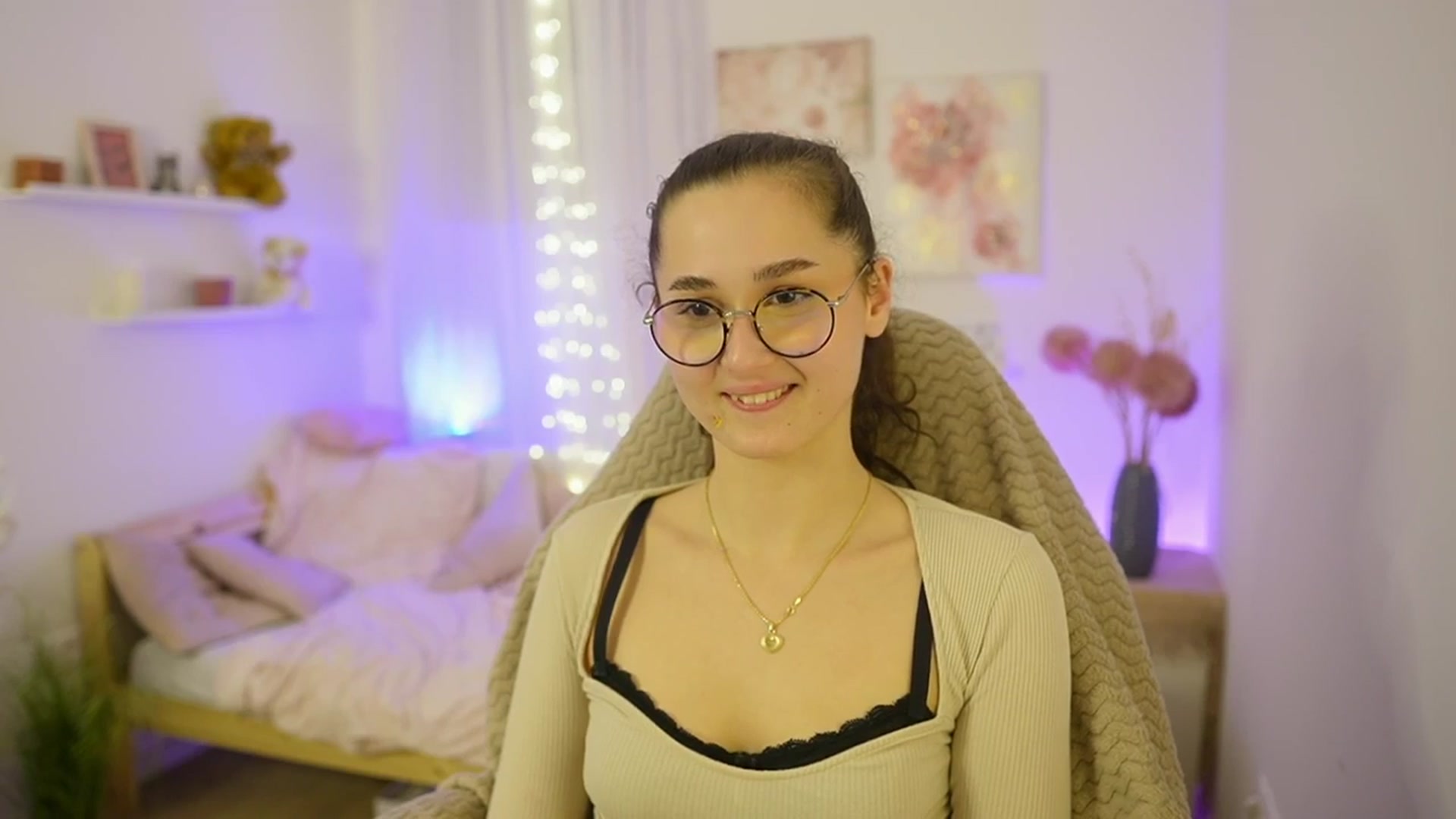Gallery image thumbnail from Anita_Grey_'s myfreecams stream on, 01/03/2026, 23:33 image 12 of 20