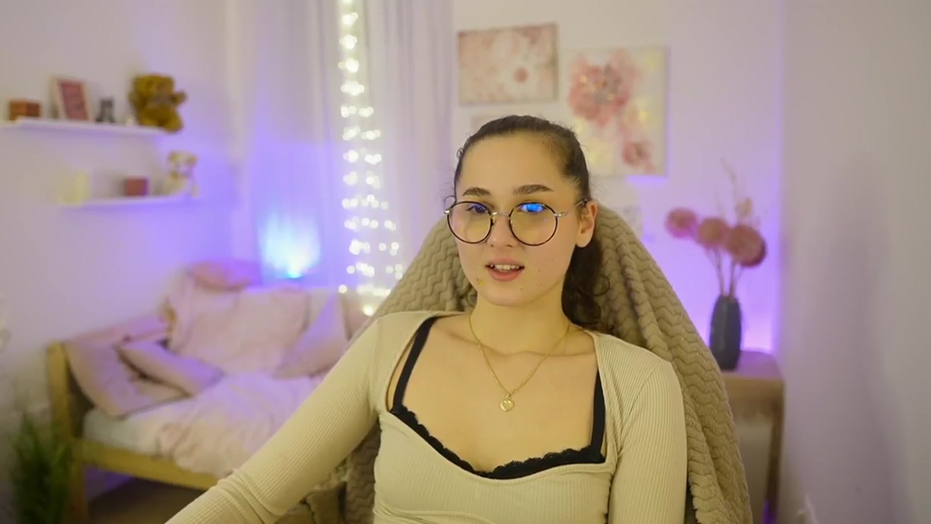 Gallery image thumbnail from Anita_Grey_'s myfreecams stream on, 01/03/2026, 23:33 image 5 of 20