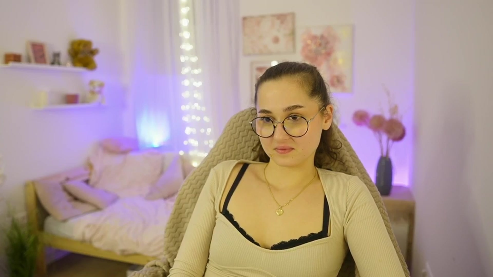 Gallery image thumbnail from Anita_Grey_'s myfreecams stream on, 01/03/2026, 23:33 image 17 of 20