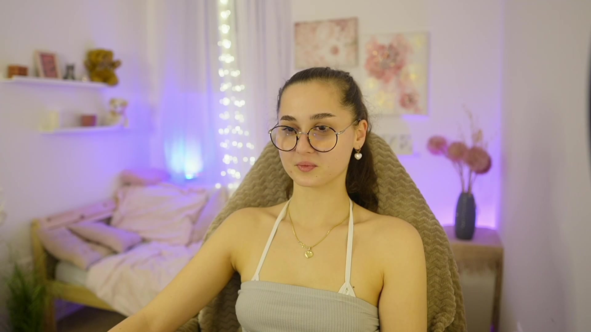 Gallery image thumbnail from Anita_Grey_'s myfreecams stream on, 01/04/2026, 19:51 image 16 of 20