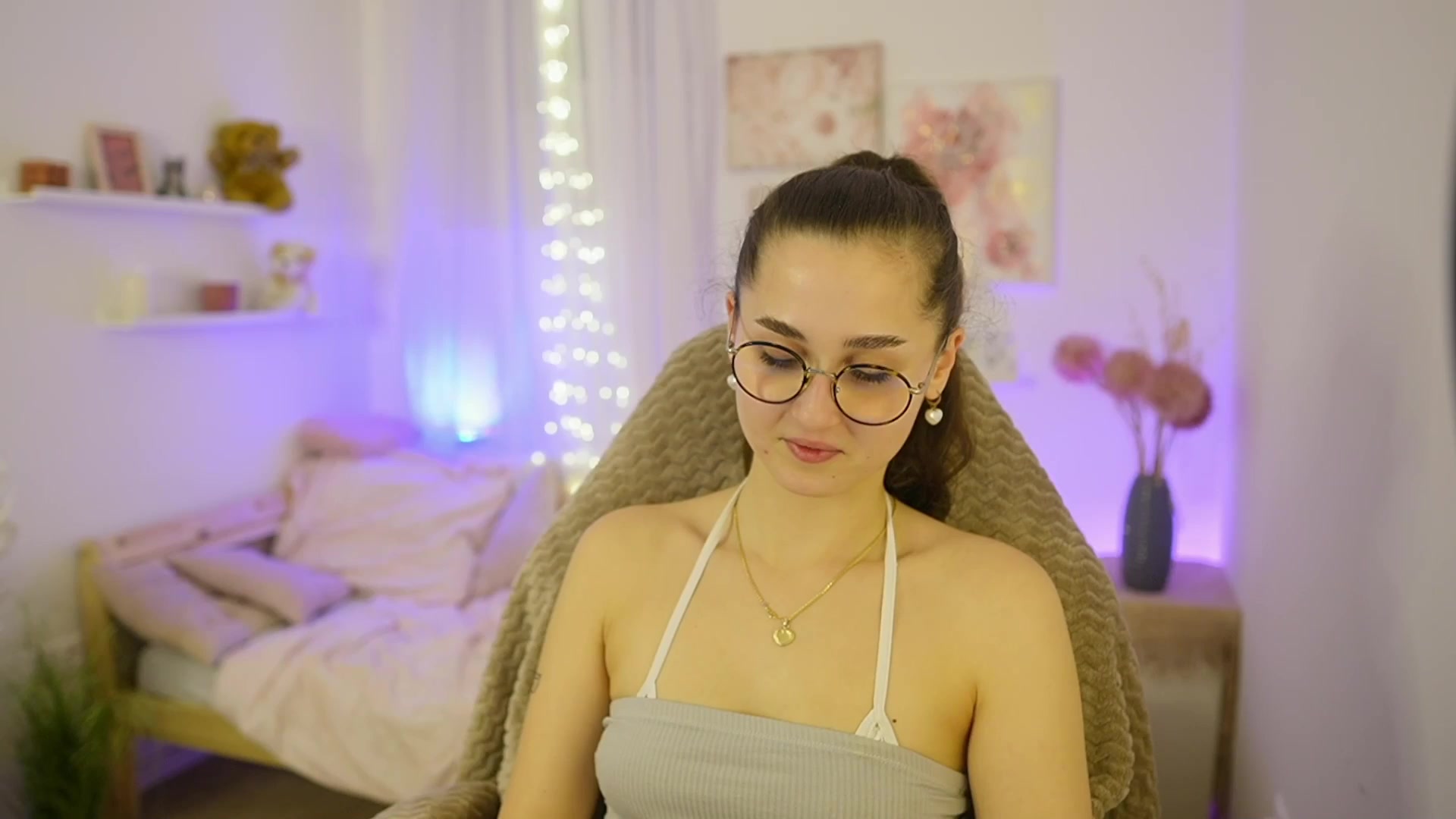 Gallery image thumbnail from Anita_Grey_'s myfreecams stream on, 01/04/2026, 19:51 image 18 of 20