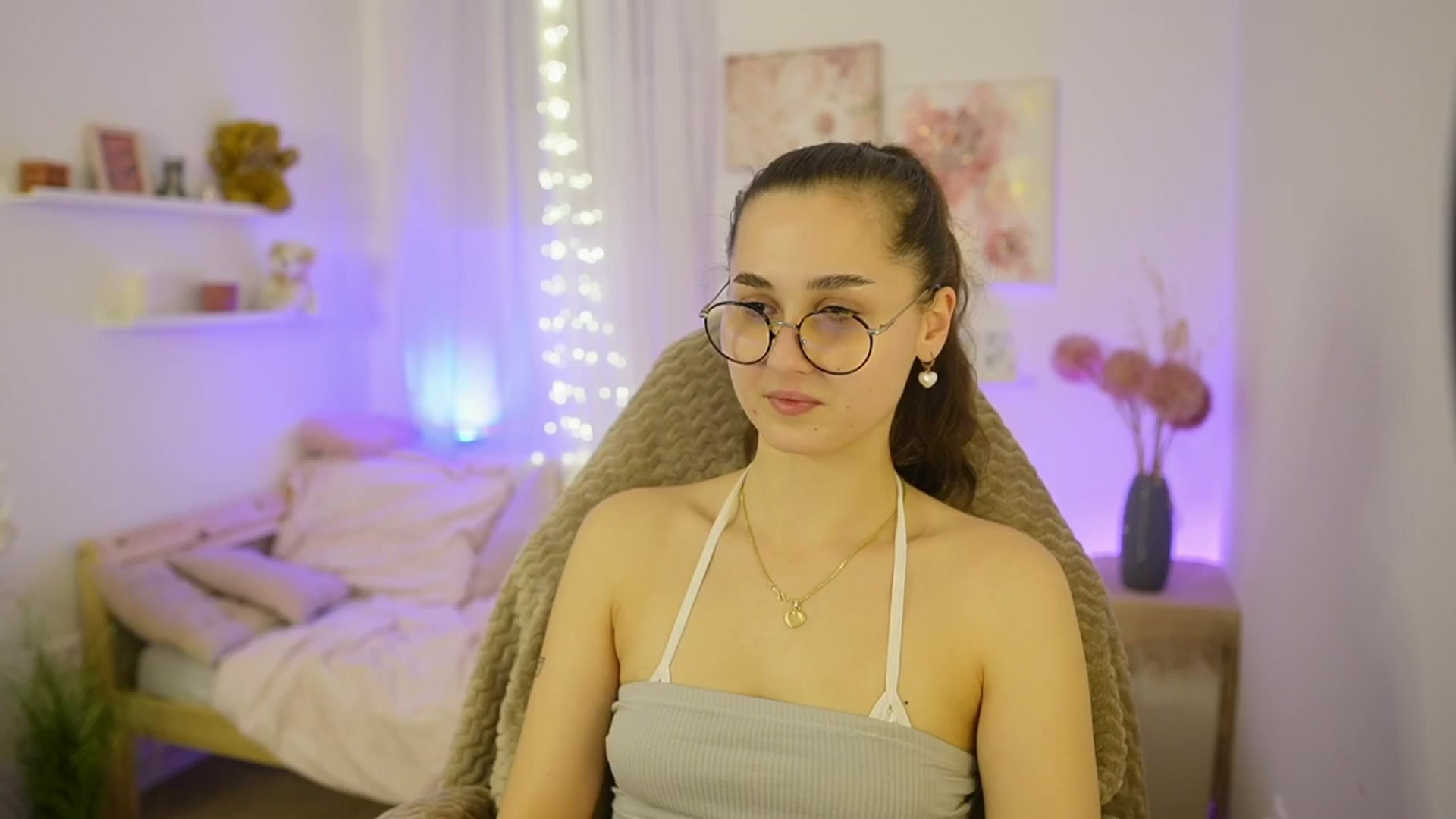Gallery image thumbnail from Anita_Grey_'s myfreecams stream on, 01/04/2026, 19:51 image 9 of 20