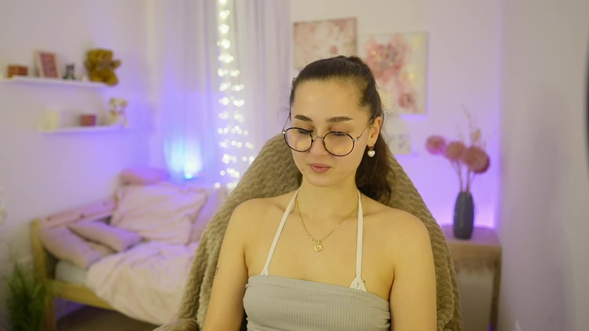 Gallery image thumbnail from Anita_Grey_'s myfreecams stream on, 01/04/2026, 19:51 image 10 of 20
