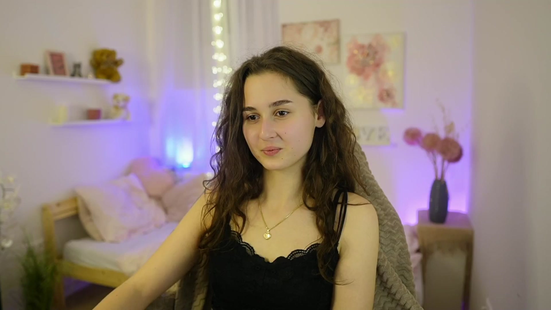 Gallery image thumbnail from Anita_Grey_'s myfreecams stream on, 01/05/2026, 22:43 image 15 of 20