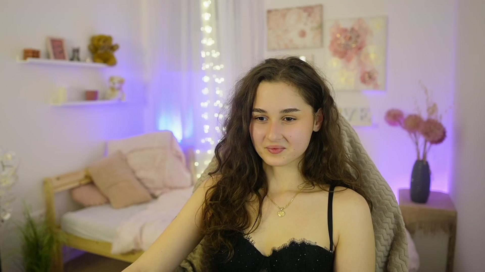 Gallery image thumbnail from Anita_Grey_'s myfreecams stream on, 01/07/2026, 21:44 image 16 of 20
