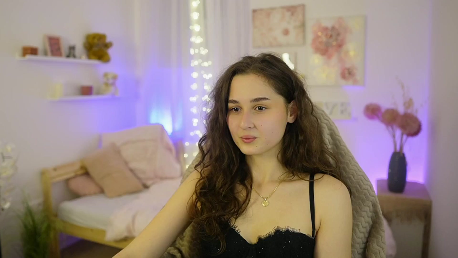 Gallery image thumbnail from Anita_Grey_'s myfreecams stream on, 01/07/2026, 21:44 image 13 of 20