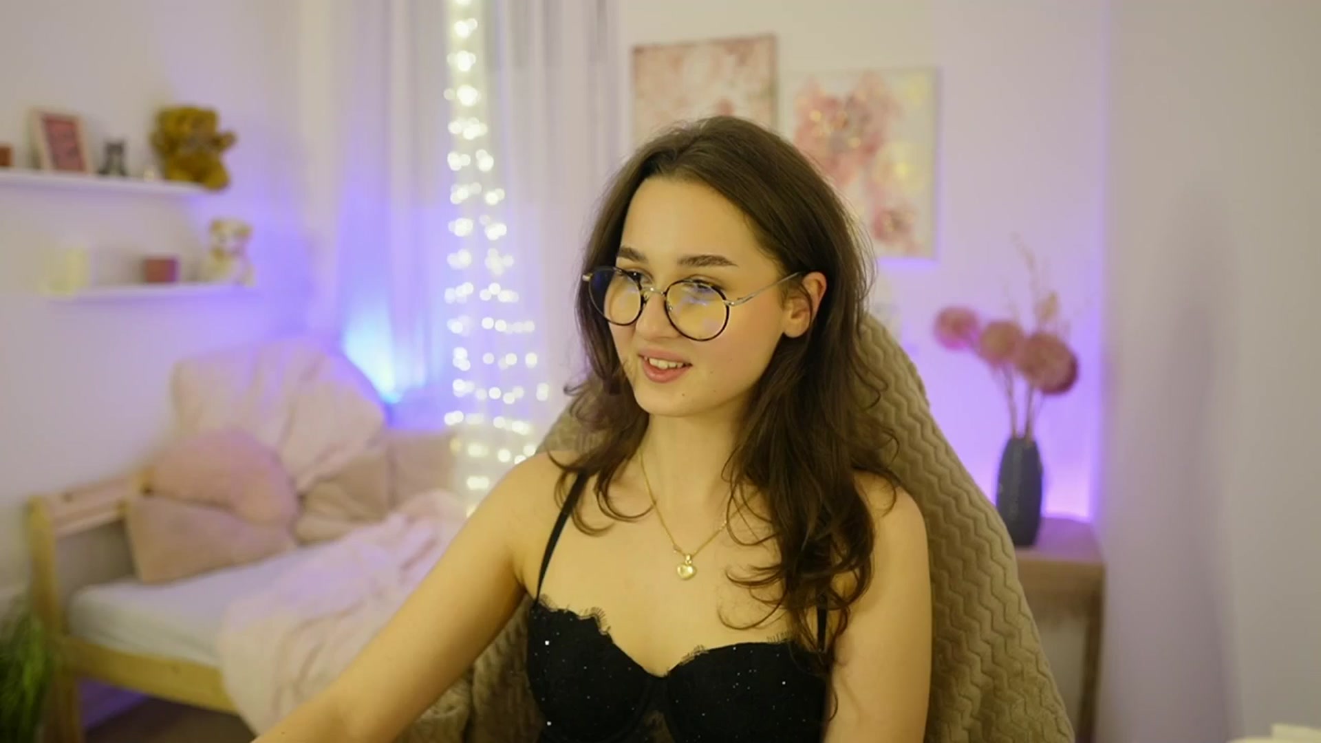 Gallery image thumbnail from Anita_Grey_'s myfreecams stream on, 01/11/2026, 24:00 image 1 of 20