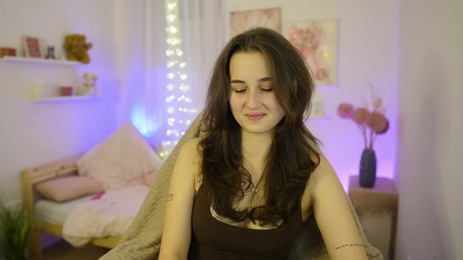 Gallery image thumbnail from Anita_Grey_'s myfreecams stream on, 01/13/2026, 24:00 image 3 of 20