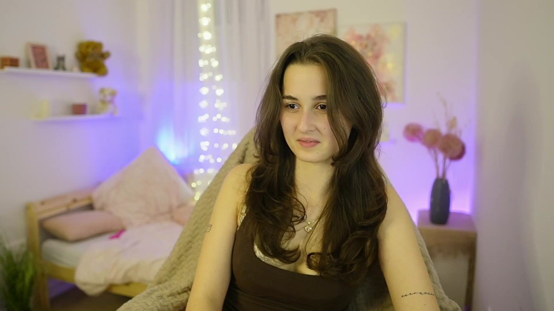 Gallery image thumbnail from Anita_Grey_'s myfreecams stream on, 01/13/2026, 24:00 image 15 of 20