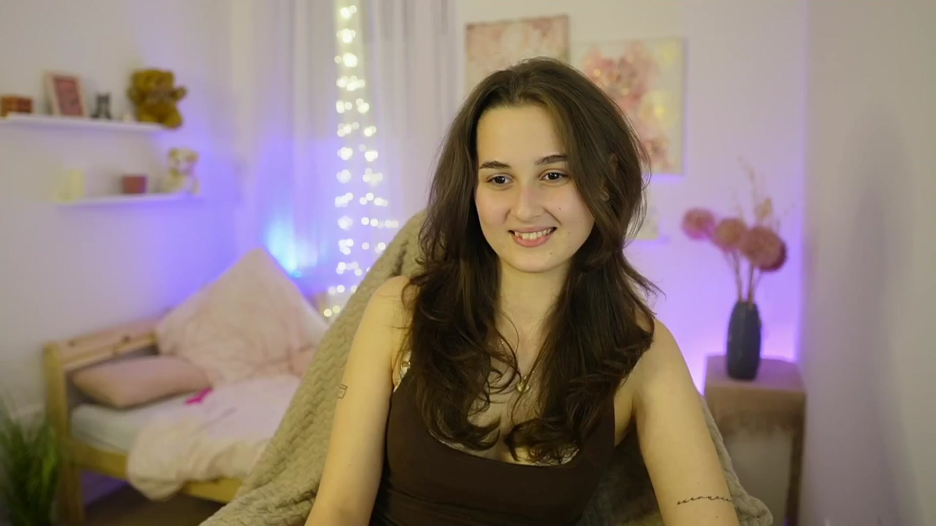Gallery image thumbnail from Anita_Grey_'s myfreecams stream on, 01/13/2026, 24:00 image 1 of 20