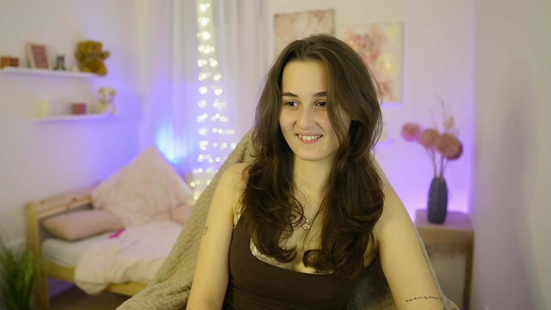 Gallery image thumbnail from Anita_Grey_'s myfreecams stream on, 01/13/2026, 24:00 image 9 of 20