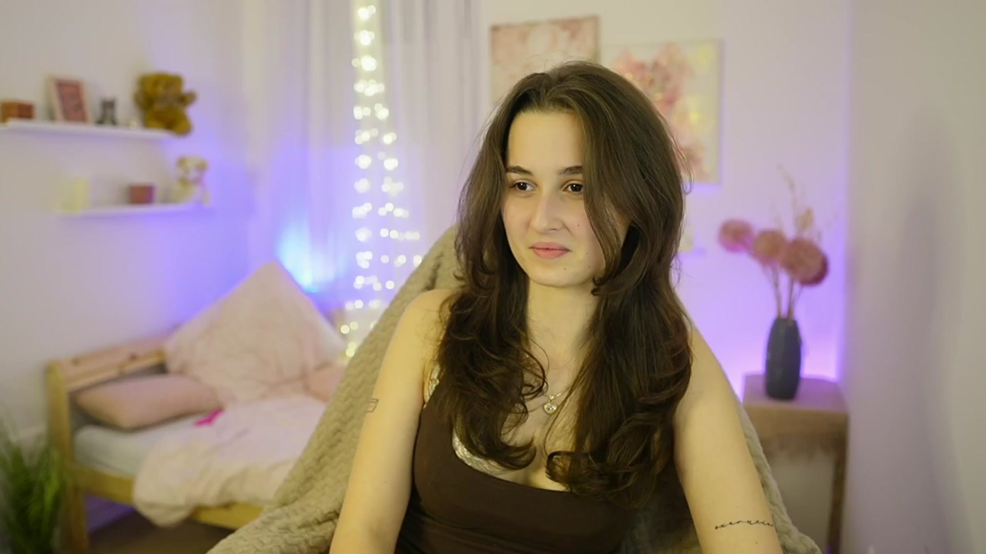 Gallery image thumbnail from Anita_Grey_'s myfreecams stream on, 01/13/2026, 24:00 image 14 of 20