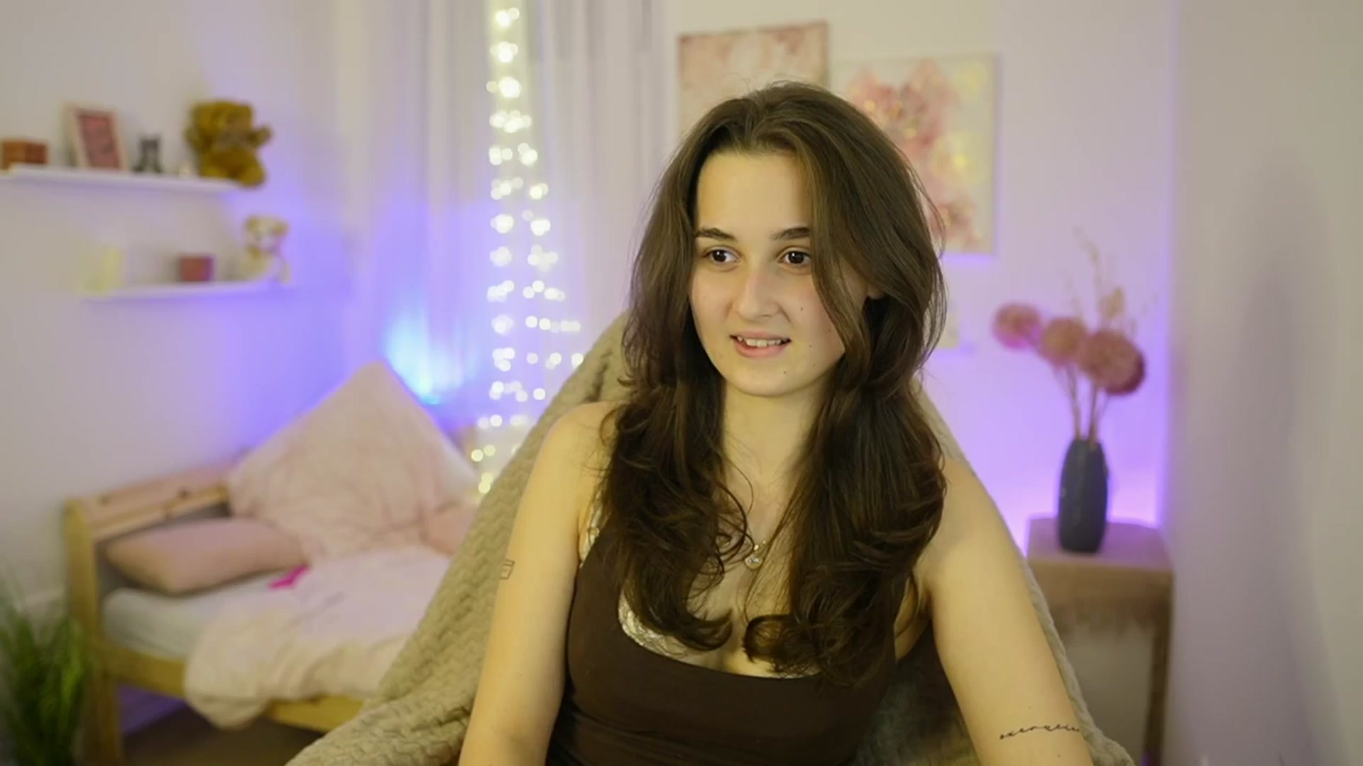 Gallery image thumbnail from Anita_Grey_'s myfreecams stream on, 01/13/2026, 24:00 image 8 of 20