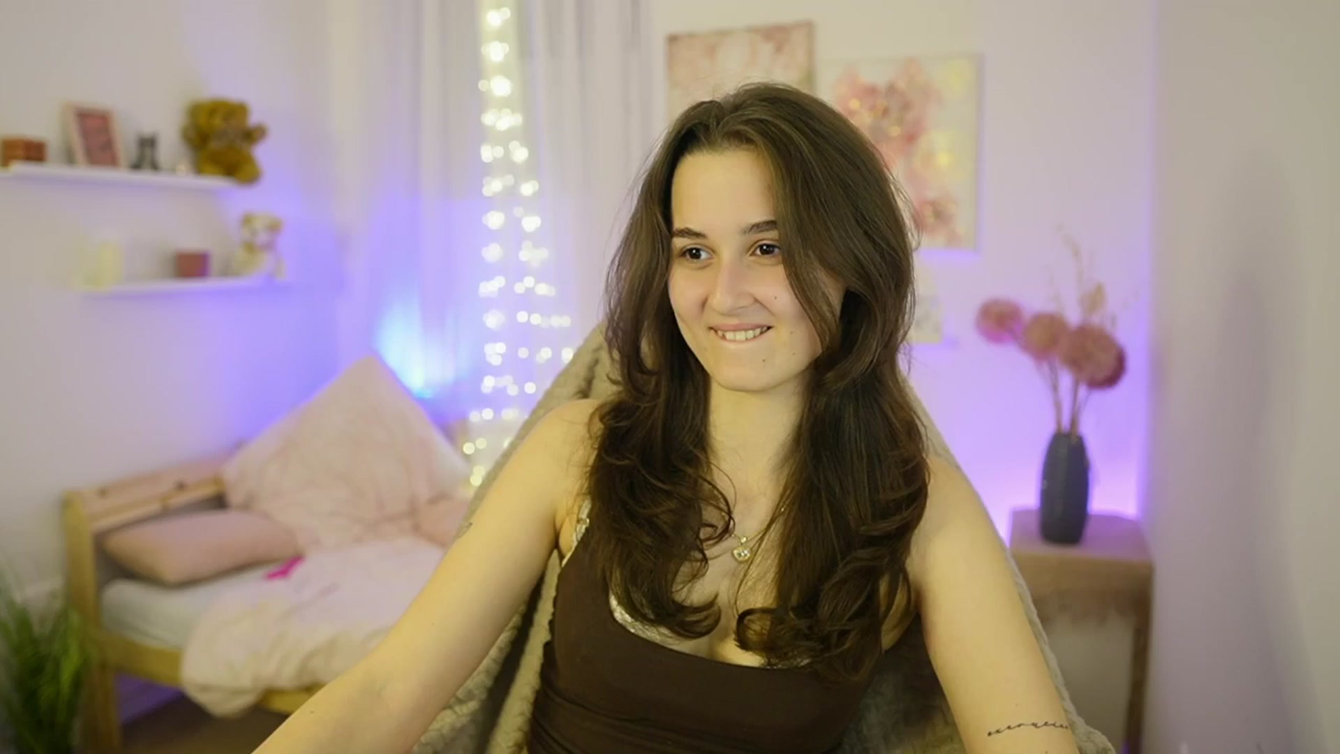 Gallery image thumbnail from Anita_Grey_'s myfreecams stream on, 01/13/2026, 24:00 image 12 of 20