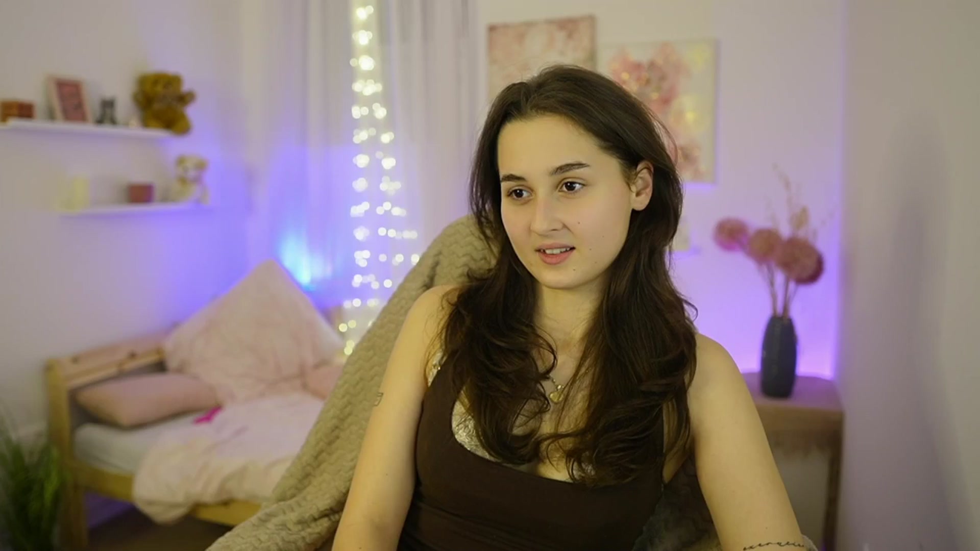 Gallery image thumbnail from Anita_Grey_'s myfreecams stream on, 01/13/2026, 24:14 image 11 of 20