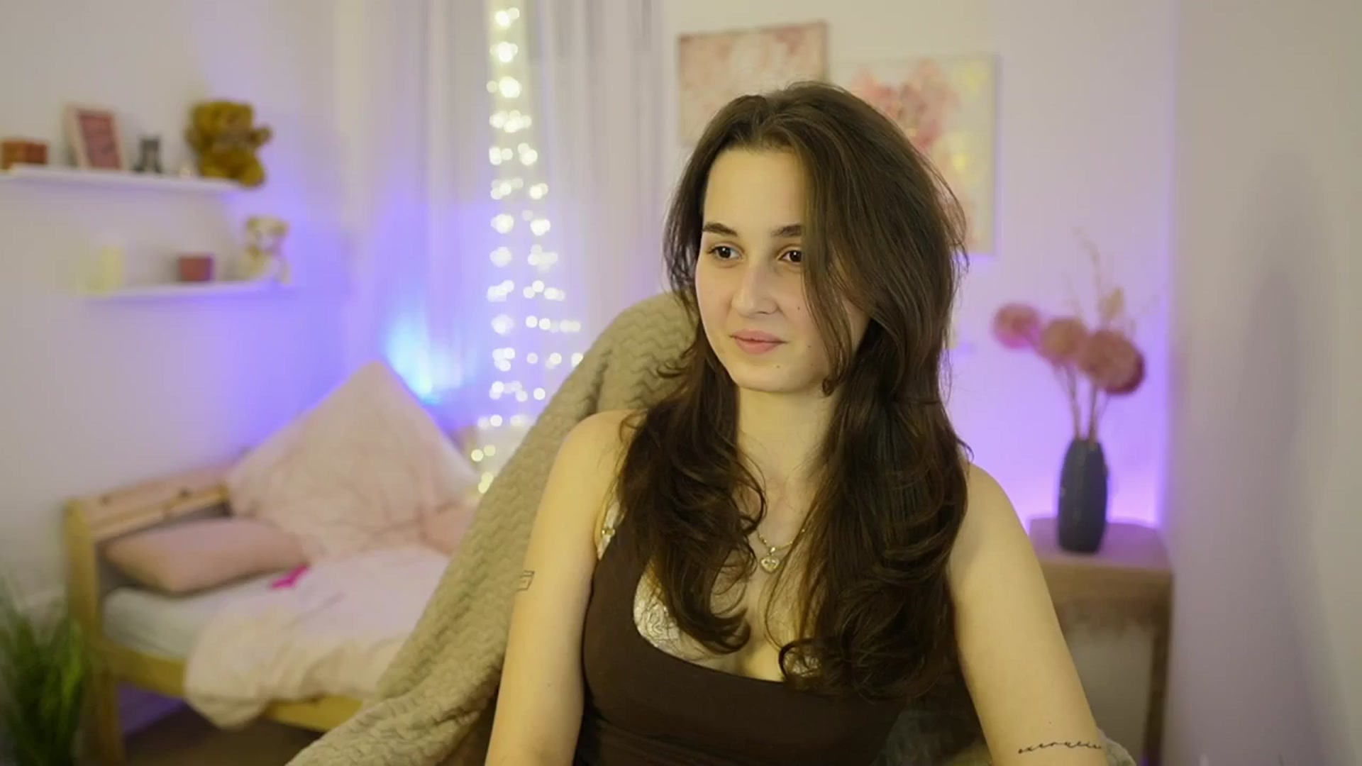 Gallery image thumbnail from Anita_Grey_'s myfreecams stream on, 01/13/2026, 24:14 image 4 of 20