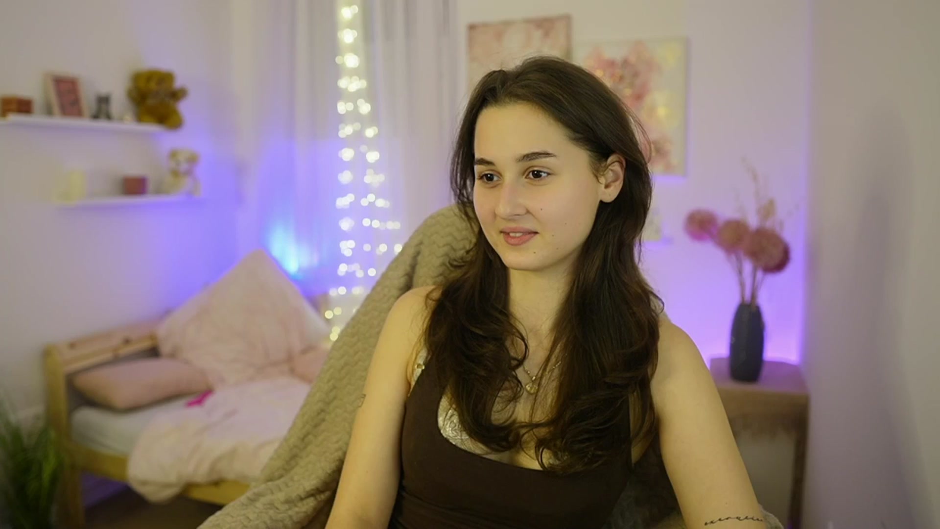 Gallery image thumbnail from Anita_Grey_'s myfreecams stream on, 01/13/2026, 24:14 image 9 of 20