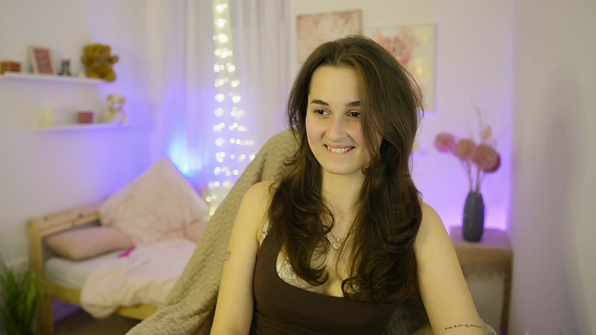 Gallery image thumbnail from Anita_Grey_'s myfreecams stream on, 01/13/2026, 24:14 image 7 of 20