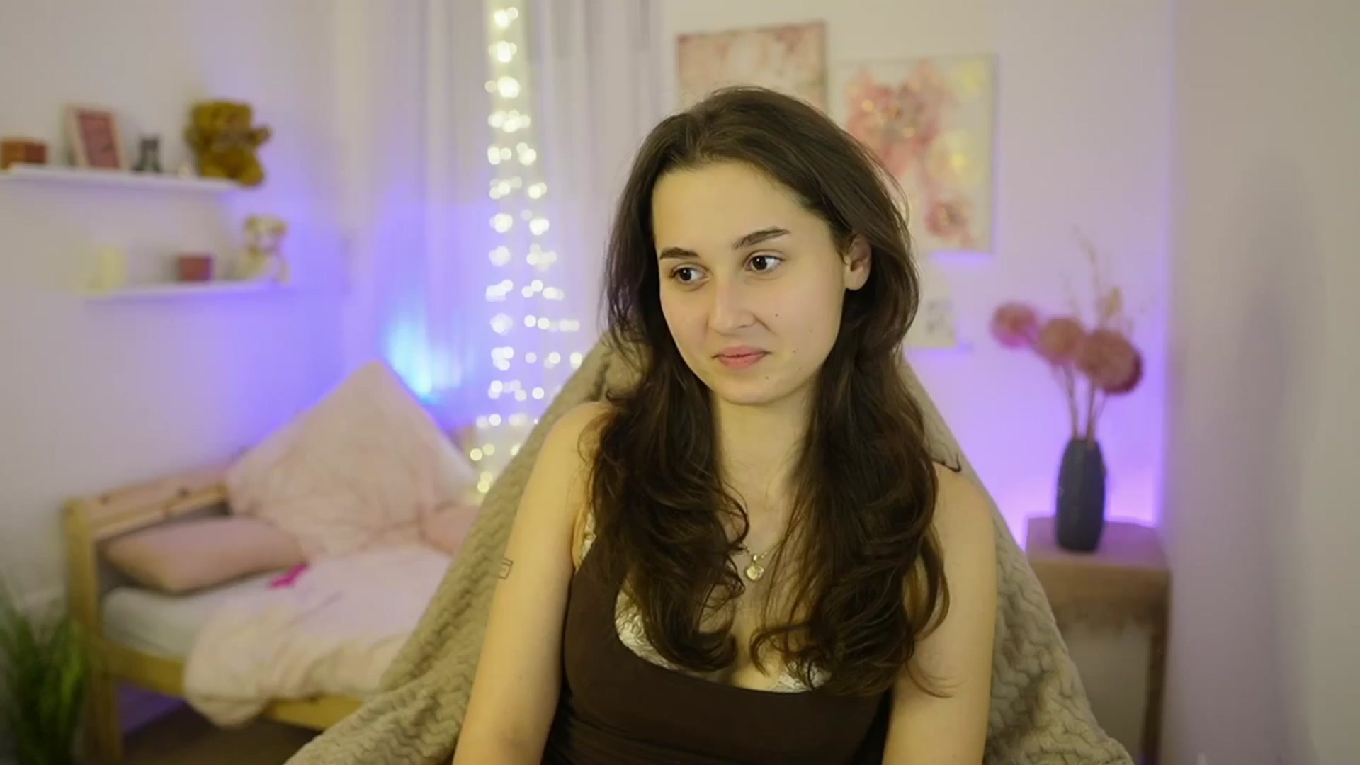 Gallery image thumbnail from Anita_Grey_'s myfreecams stream on, 01/13/2026, 24:14 image 16 of 20