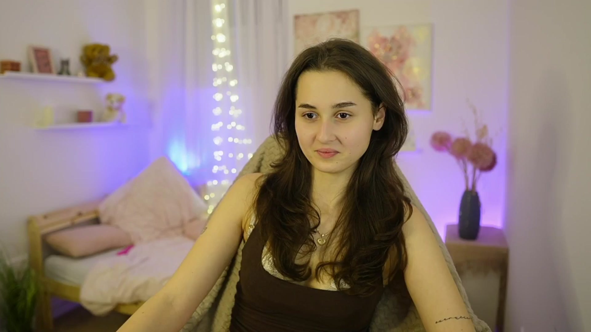 Gallery image thumbnail from Anita_Grey_'s myfreecams stream on, 01/13/2026, 24:14 image 13 of 20