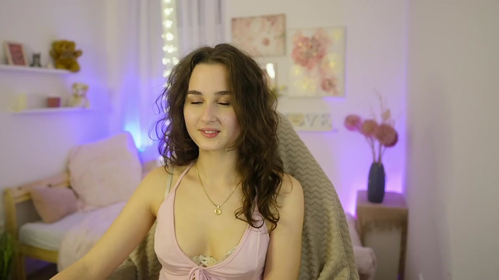 Gallery image thumbnail from Anita_Grey_'s myfreecams stream on, 01/18/2026, 21:47 image 4 of 20