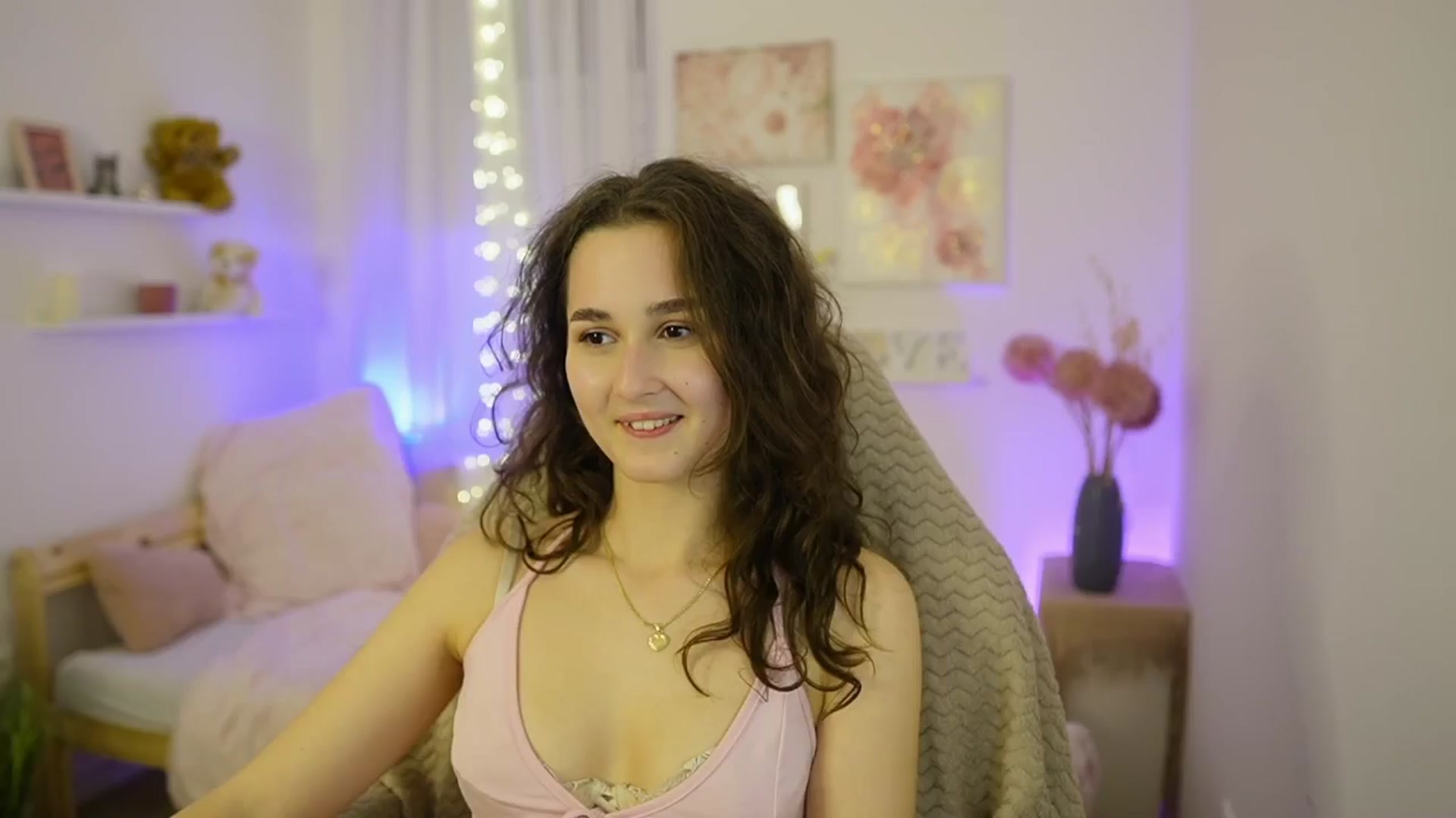Gallery image thumbnail from Anita_Grey_'s myfreecams stream on, 01/18/2026, 21:47 image 13 of 20