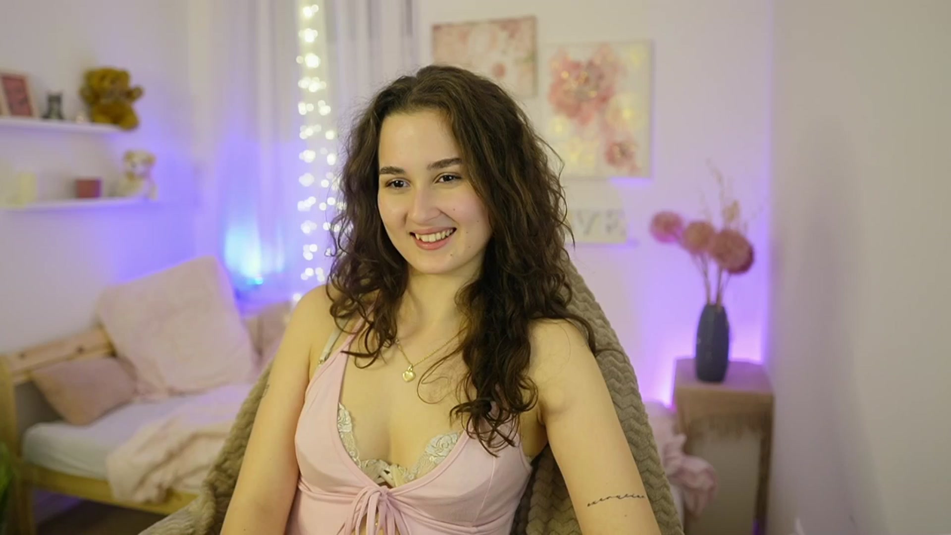 Gallery image thumbnail from Anita_Grey_'s myfreecams stream on, 01/18/2026, 23:49 image 6 of 20