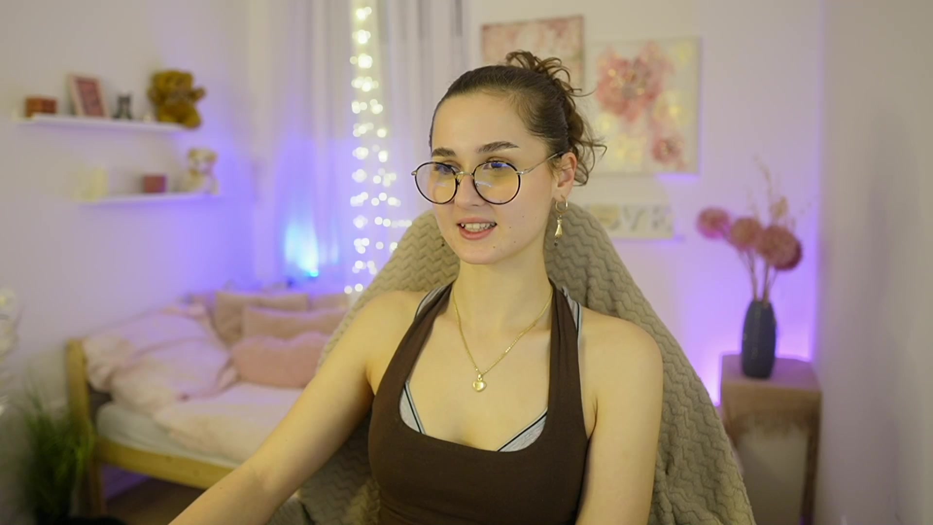 Gallery image thumbnail from Anita_Grey_'s myfreecams stream on, 01/20/2026, 20:36 image 7 of 20