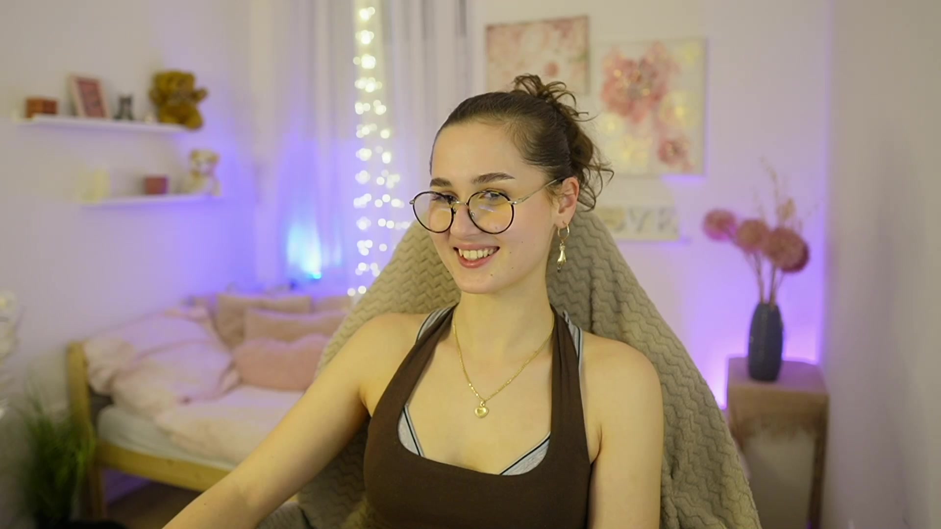 Gallery image thumbnail from Anita_Grey_'s myfreecams stream on, 01/20/2026, 20:36 image 12 of 20