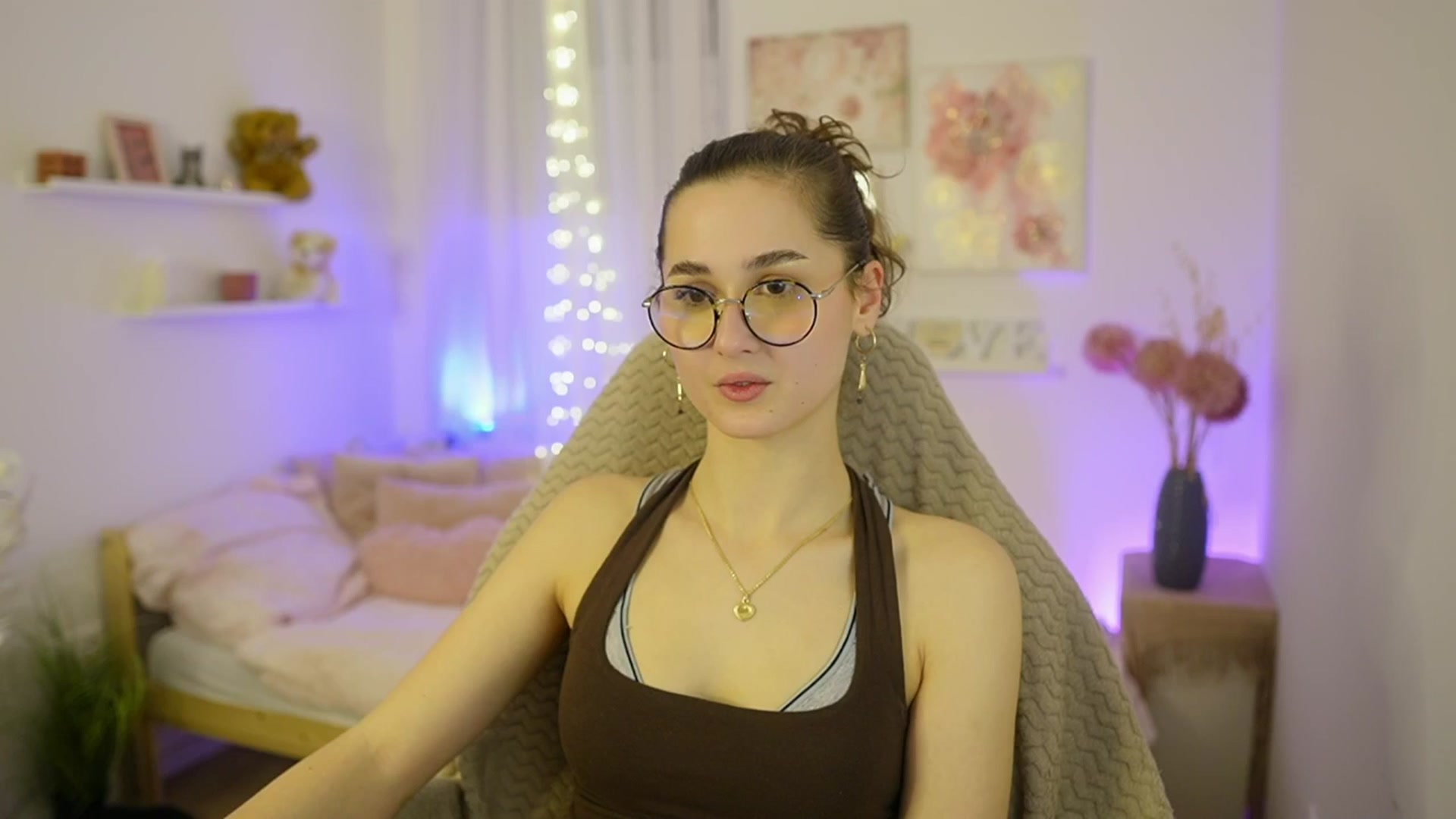 Gallery image thumbnail from Anita_Grey_'s myfreecams stream on, 01/20/2026, 20:56 image 6 of 20