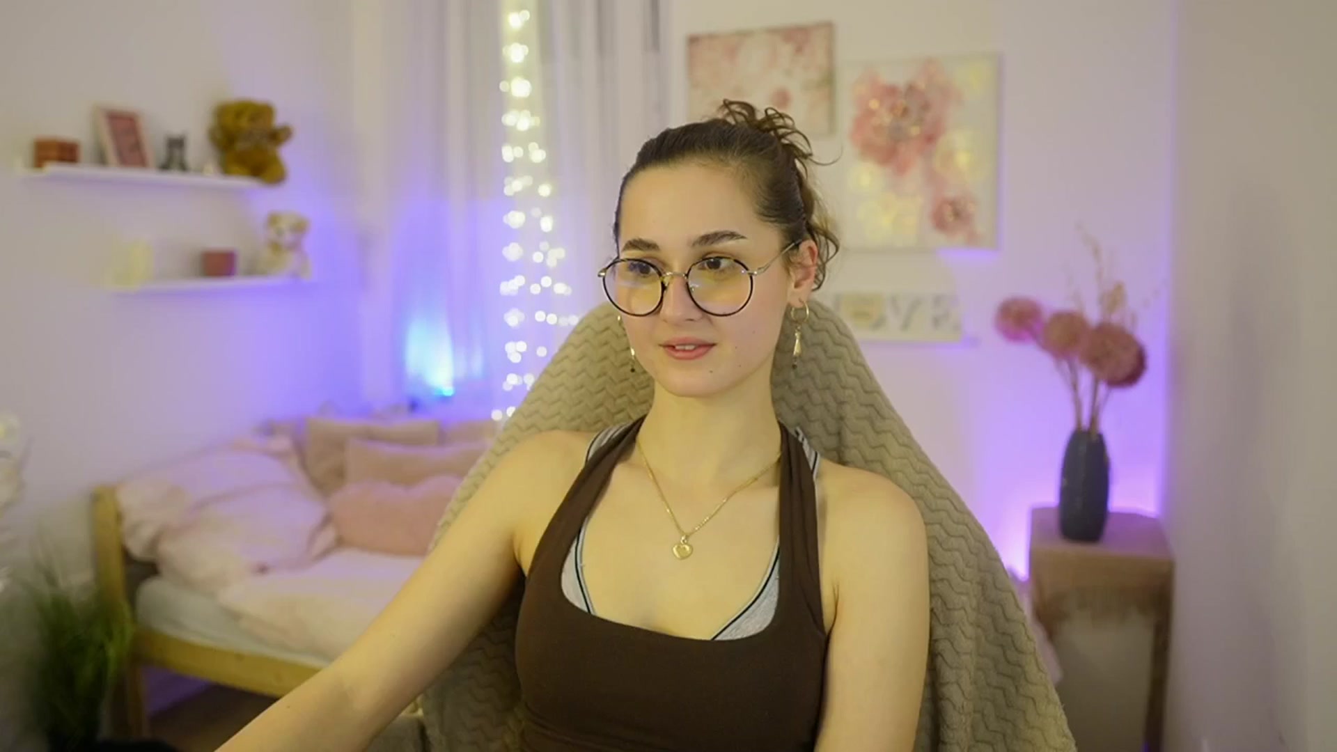 Gallery image thumbnail from Anita_Grey_'s myfreecams stream on, 01/20/2026, 20:56 image 5 of 20