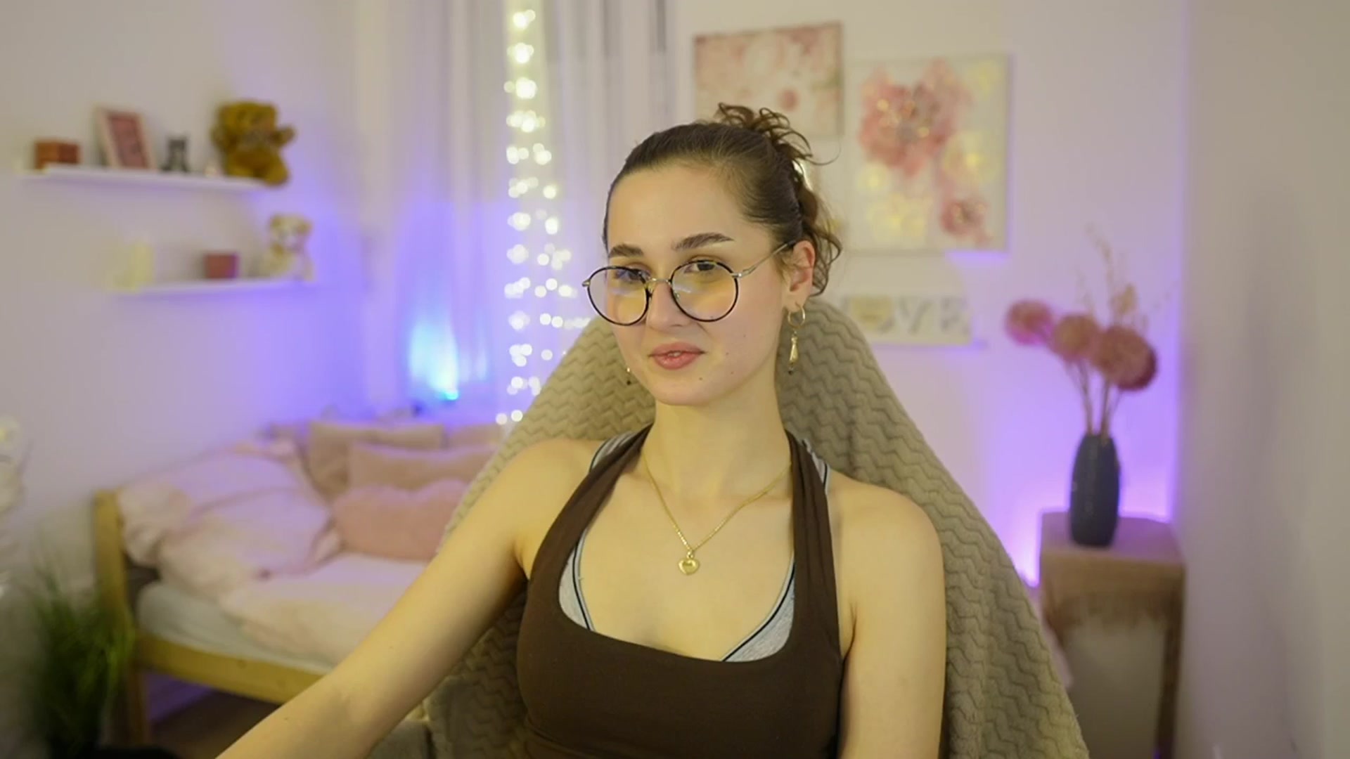 Gallery image thumbnail from Anita_Grey_'s myfreecams stream on, 01/20/2026, 20:56 image 8 of 20