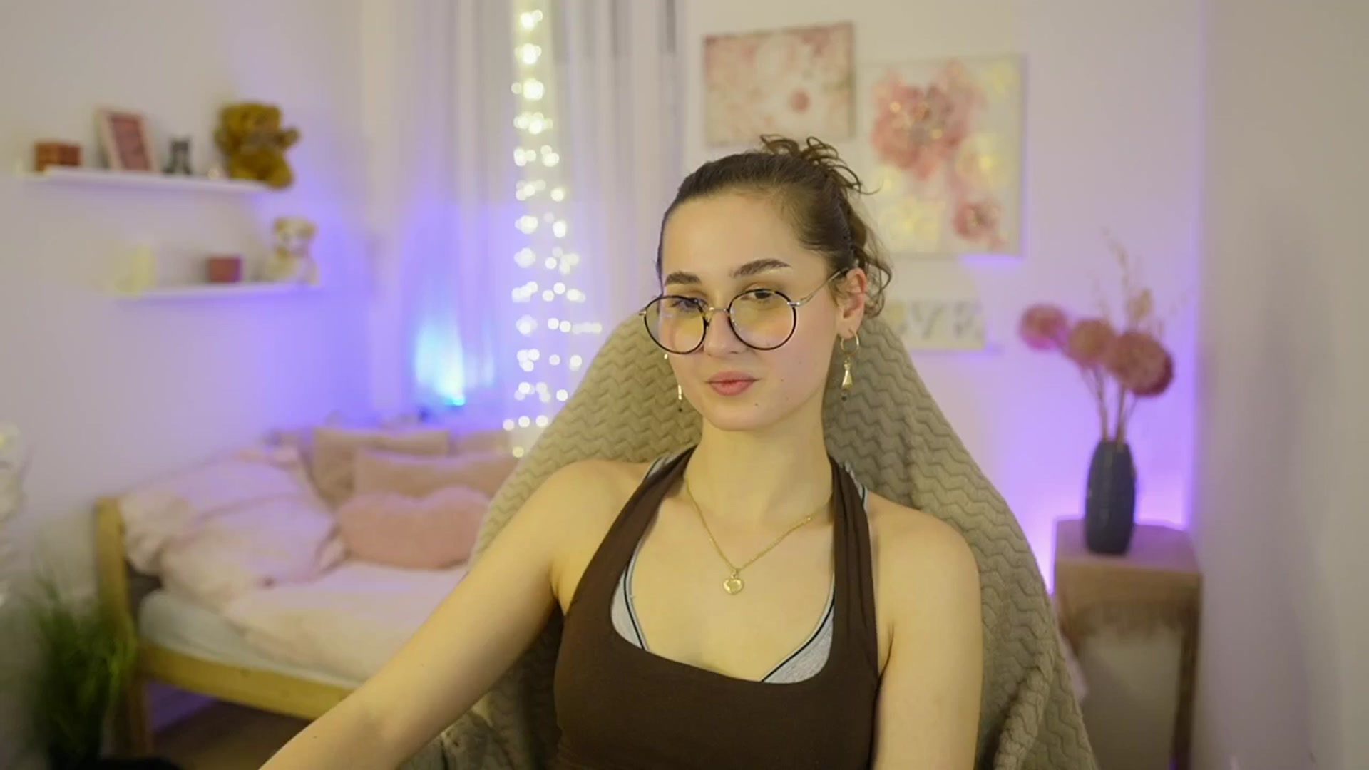 Gallery image thumbnail from Anita_Grey_'s myfreecams stream on, 01/20/2026, 22:20 image 9 of 20