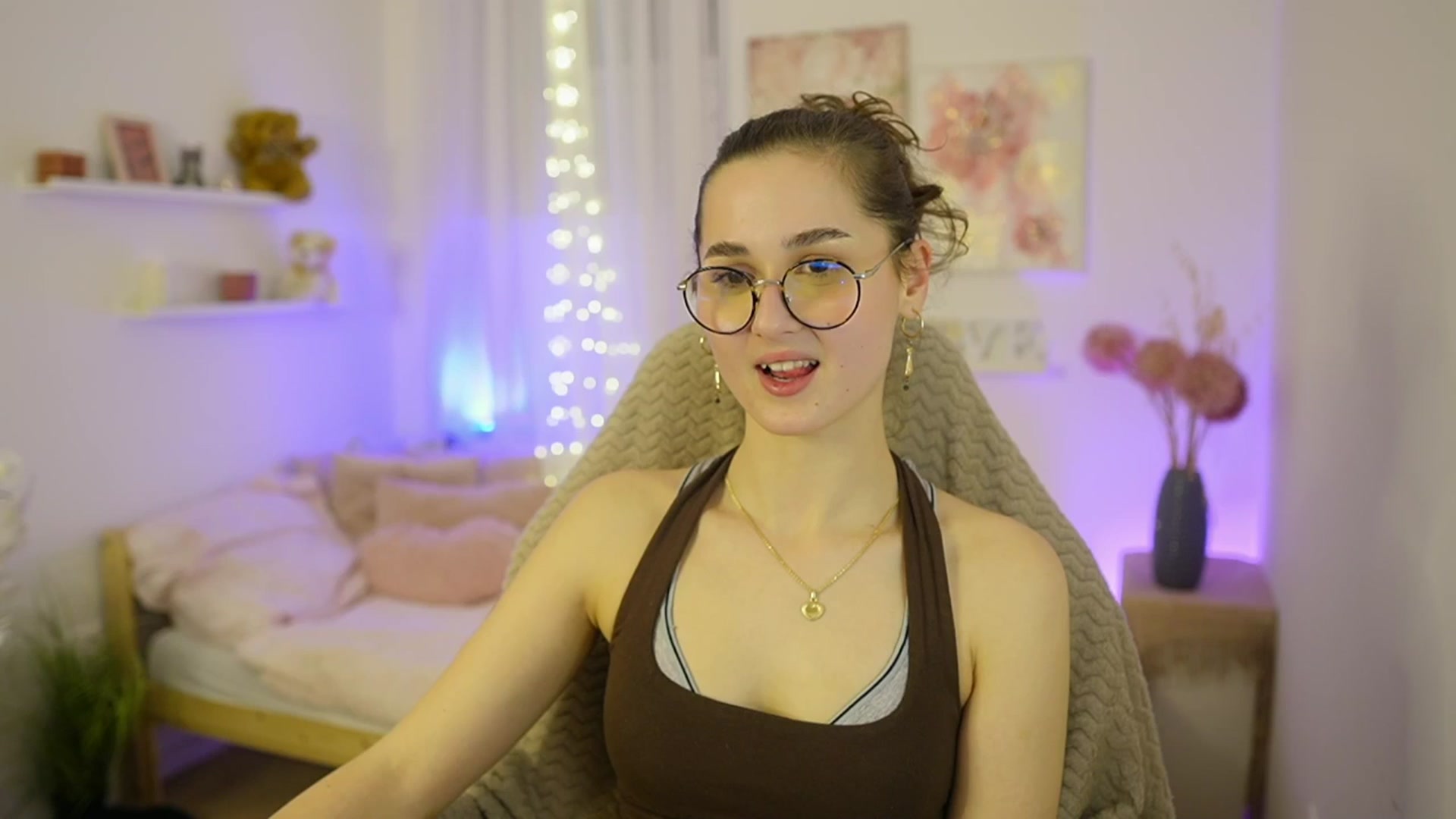 Gallery image thumbnail from Anita_Grey_'s myfreecams stream on, 01/20/2026, 22:20 image 16 of 20