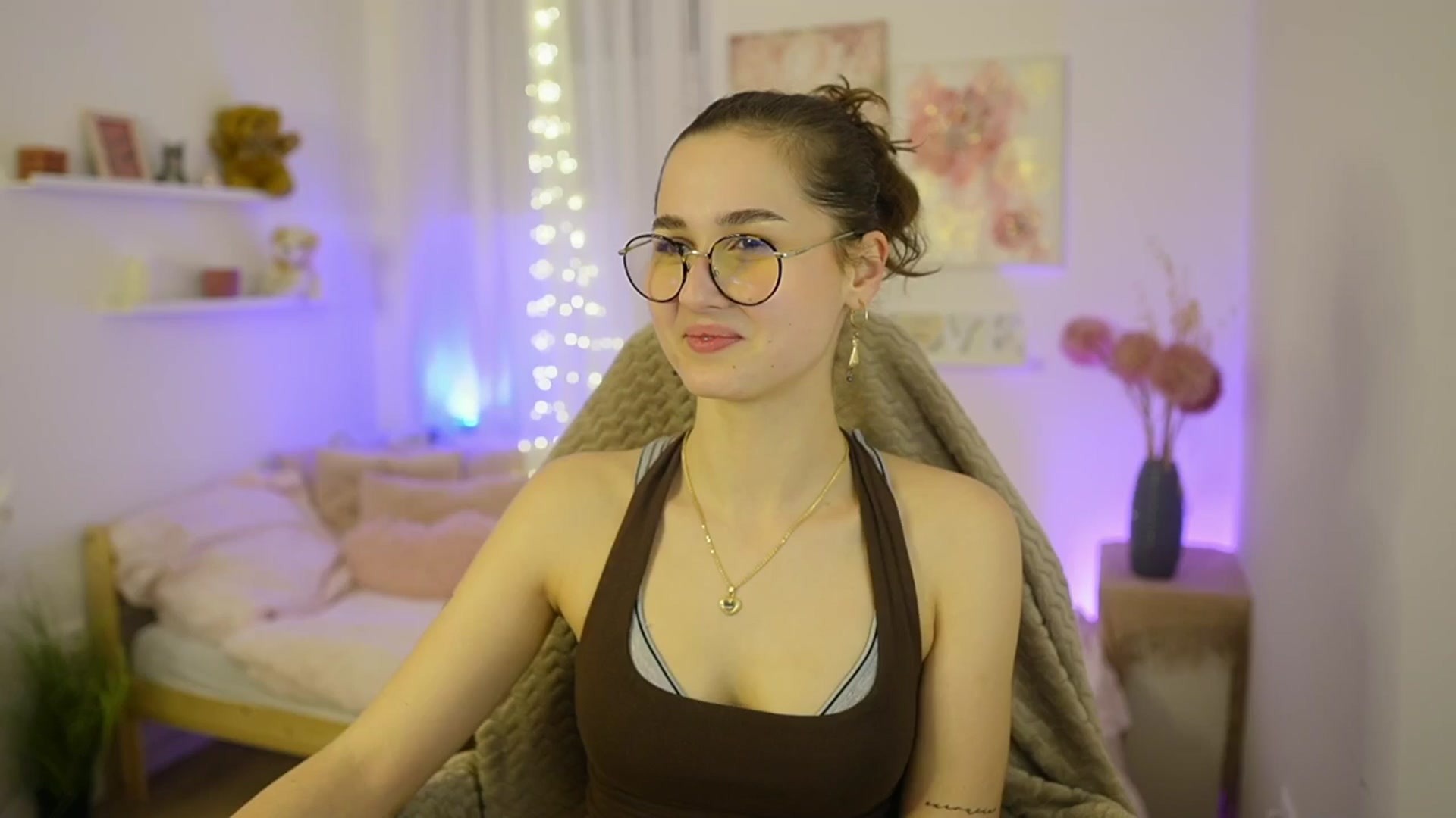 Gallery image thumbnail from Anita_Grey_'s myfreecams stream on, 01/20/2026, 23:08 image 5 of 20