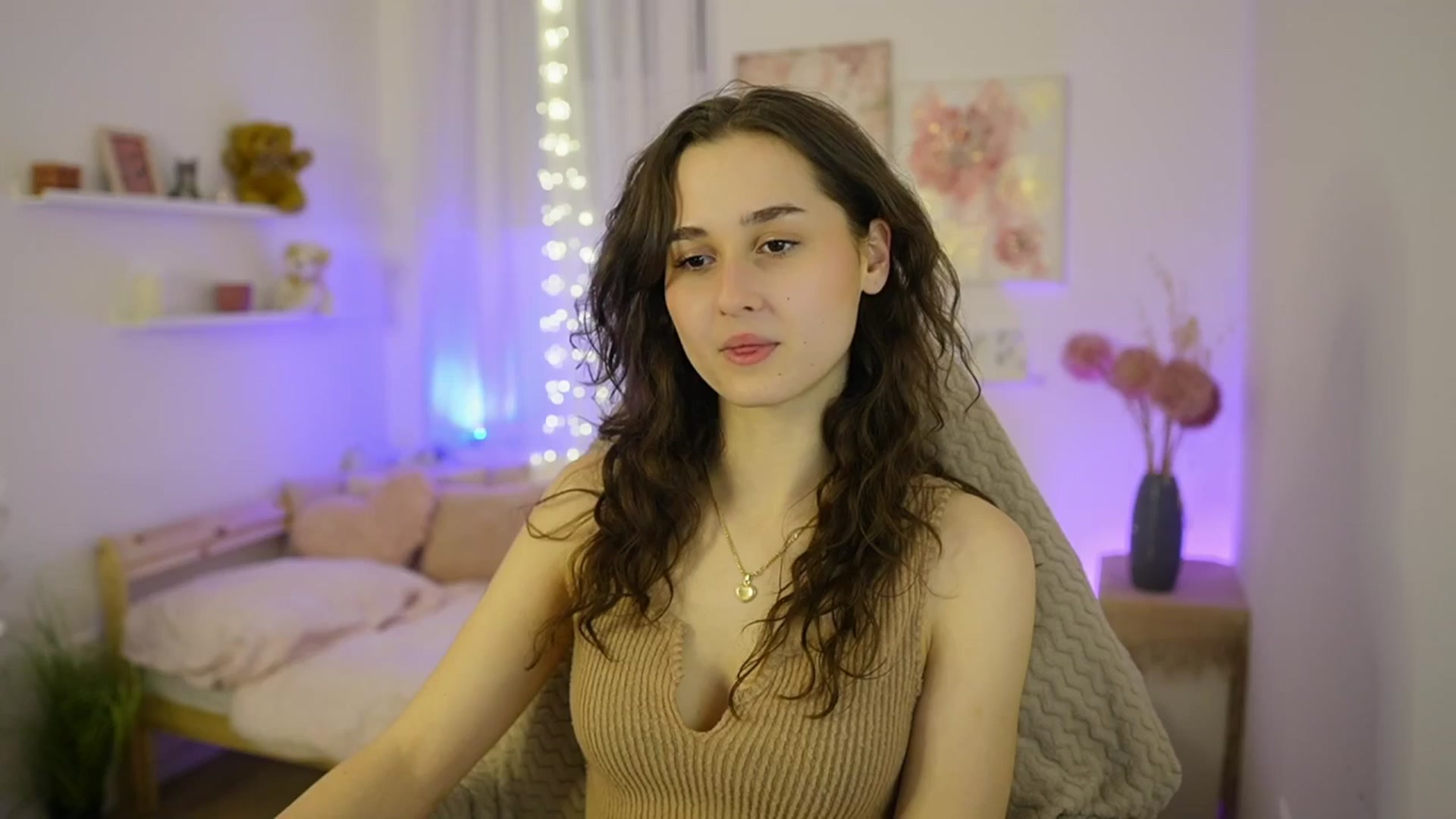 Gallery image thumbnail from Anita_Grey_'s myfreecams stream on, 01/21/2026, 20:02 image 7 of 20