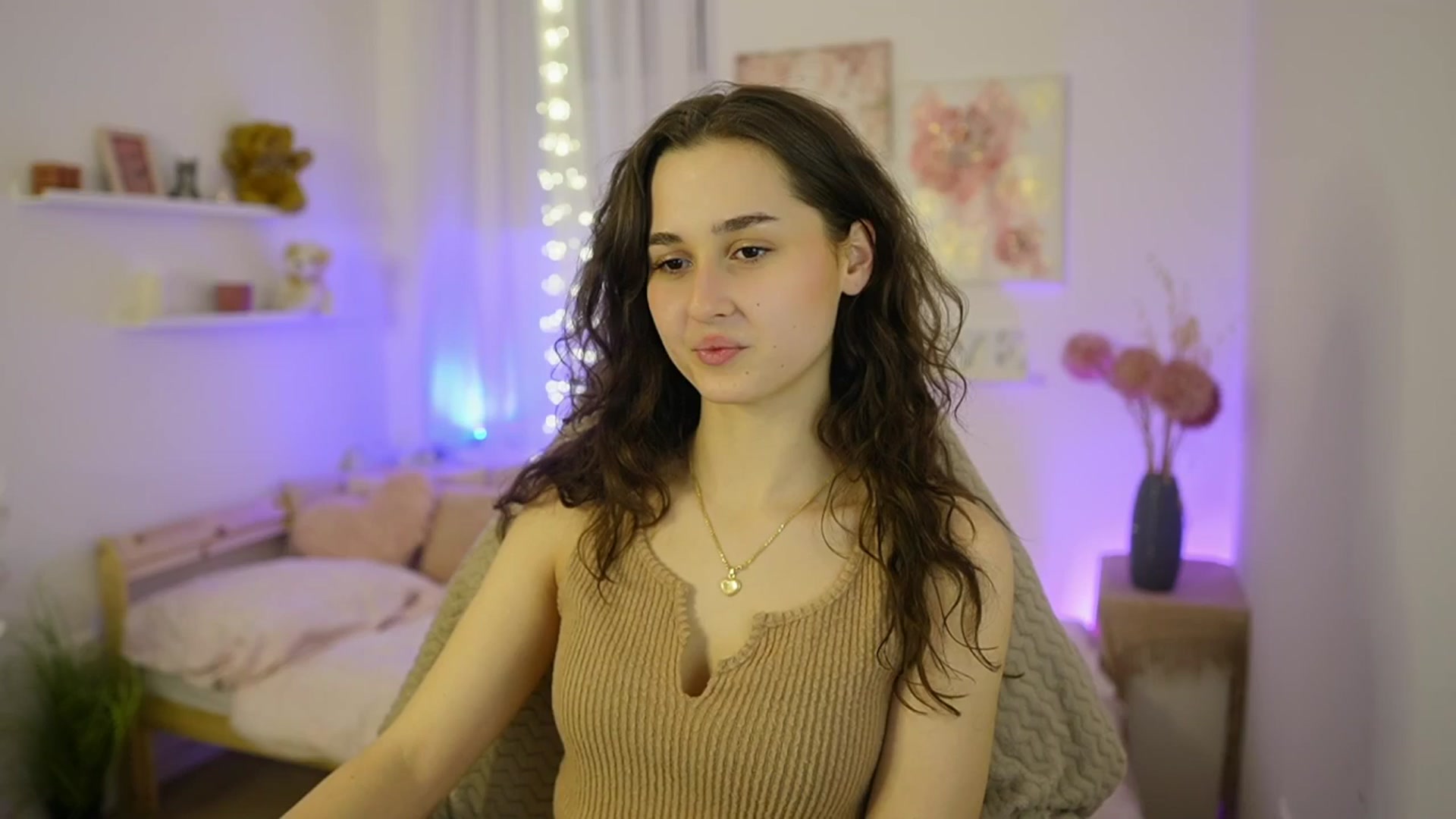 Gallery image thumbnail from Anita_Grey_'s myfreecams stream on, 01/21/2026, 20:02 image 8 of 20