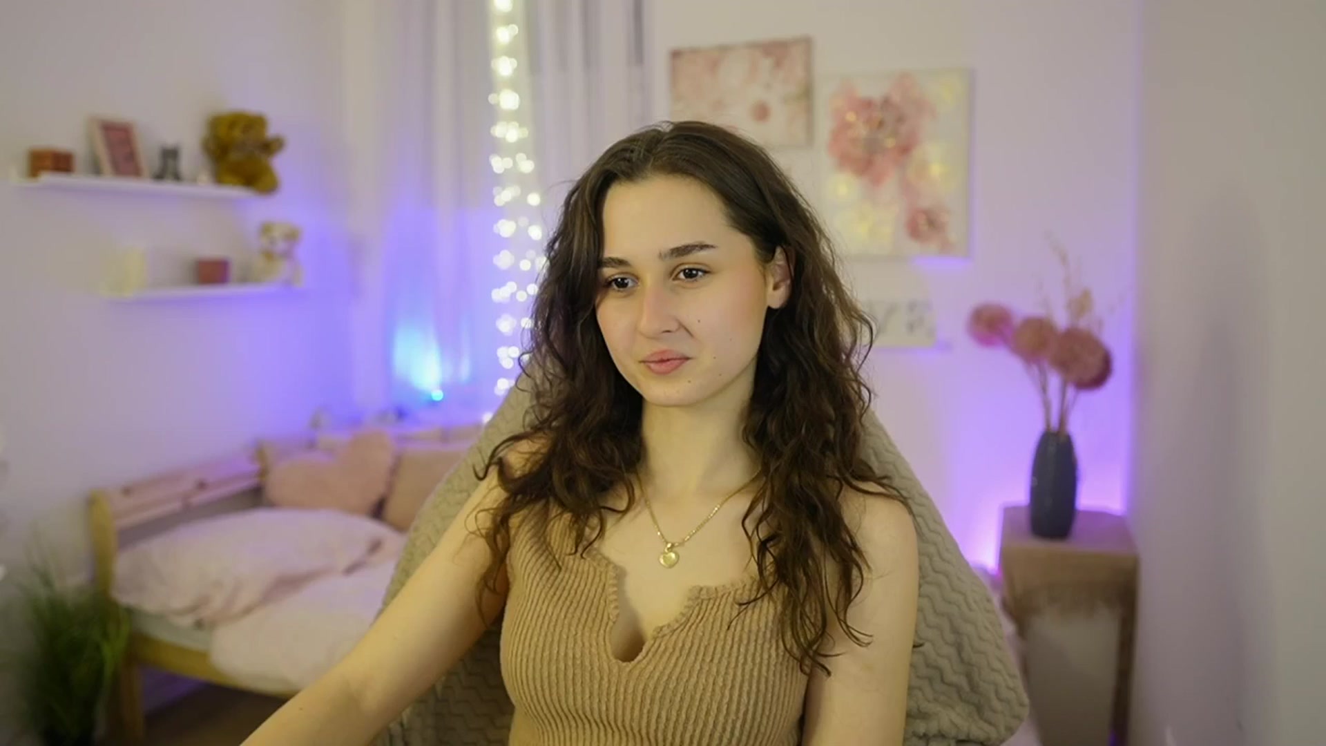 Gallery image thumbnail from Anita_Grey_'s myfreecams stream on, 01/21/2026, 20:02 image 15 of 20
